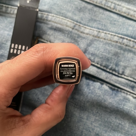 Bb brand new warm beige concealer - Picture 2 of 2